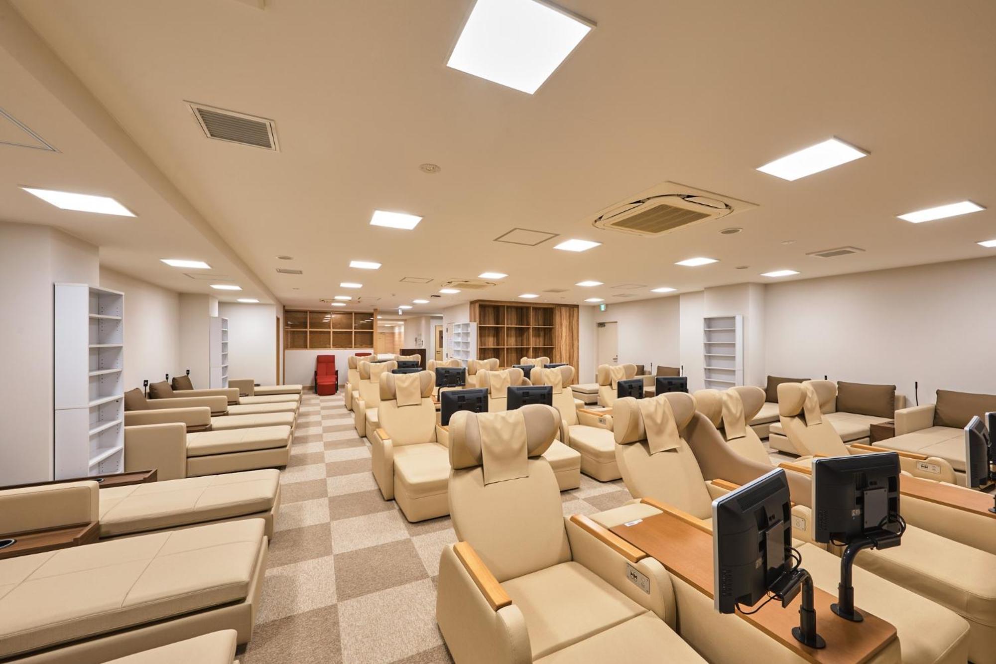 Sauna & Capsule Hotel Rumor Plaza Кіото Екстер'єр фото